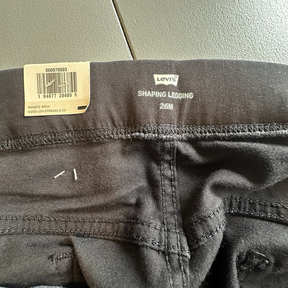 Levi's Womens 26W Black Shaping Leggings Pull On Pants Stretch Slimming NEW - Picture 6 of 8